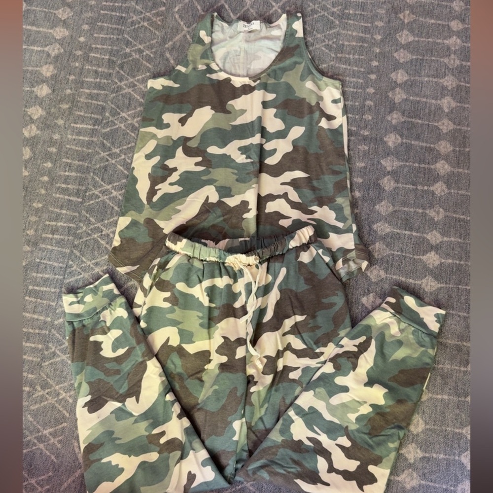 Zenana Outfitters Camouflage 2piece set
